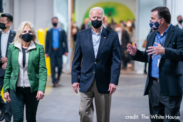 President Biden and Dr. Jill Biden visit Houston Food Bank in 2021.