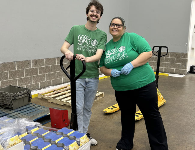 Starbucks Volunteers at HFB 03 Starbucks Hunger Relief