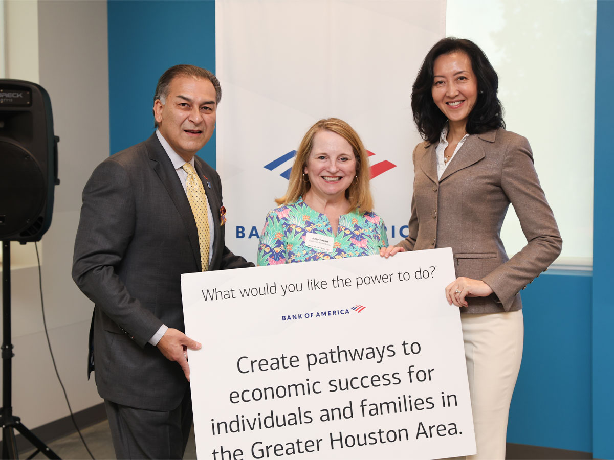 BOFA–1200×900 Bank of America $100,000 donation